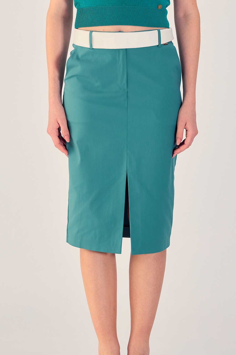 GONNA CON SPACCO DAVANTI