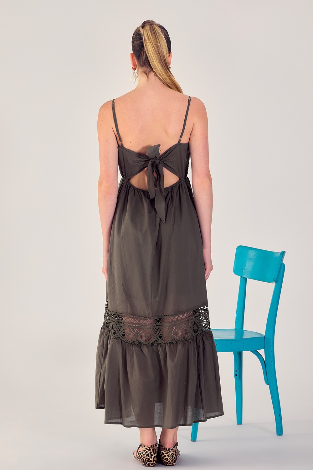 ABITO CON PASSAMANERIA ABITO CON PASSAMANERIA