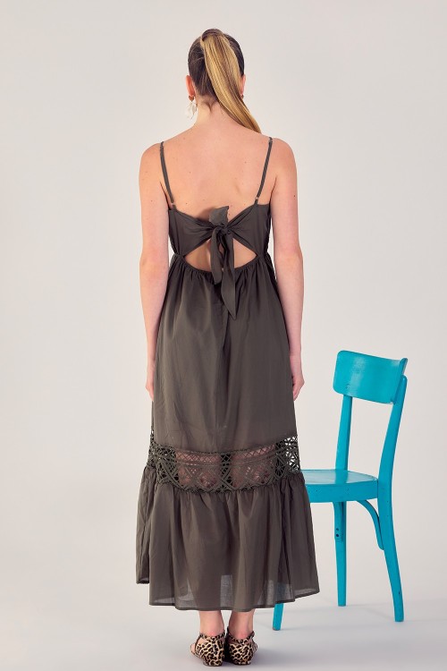 ABITO CON PASSAMANERIA