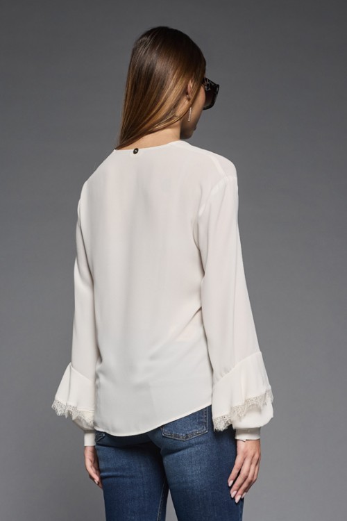 Blusa con Balze sulle Maniche