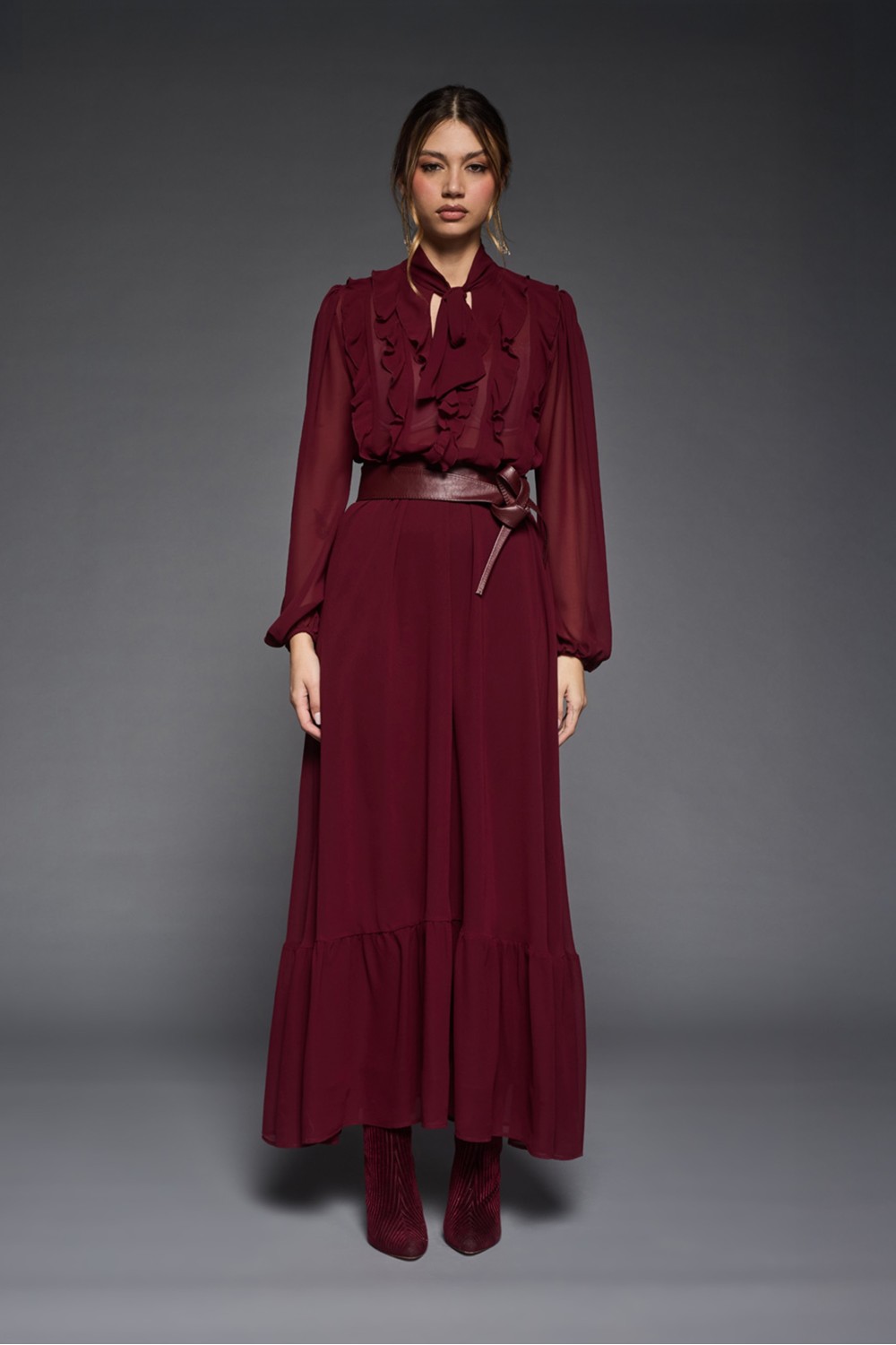 Vestito Lungo con Rouches e Balza al Fondo