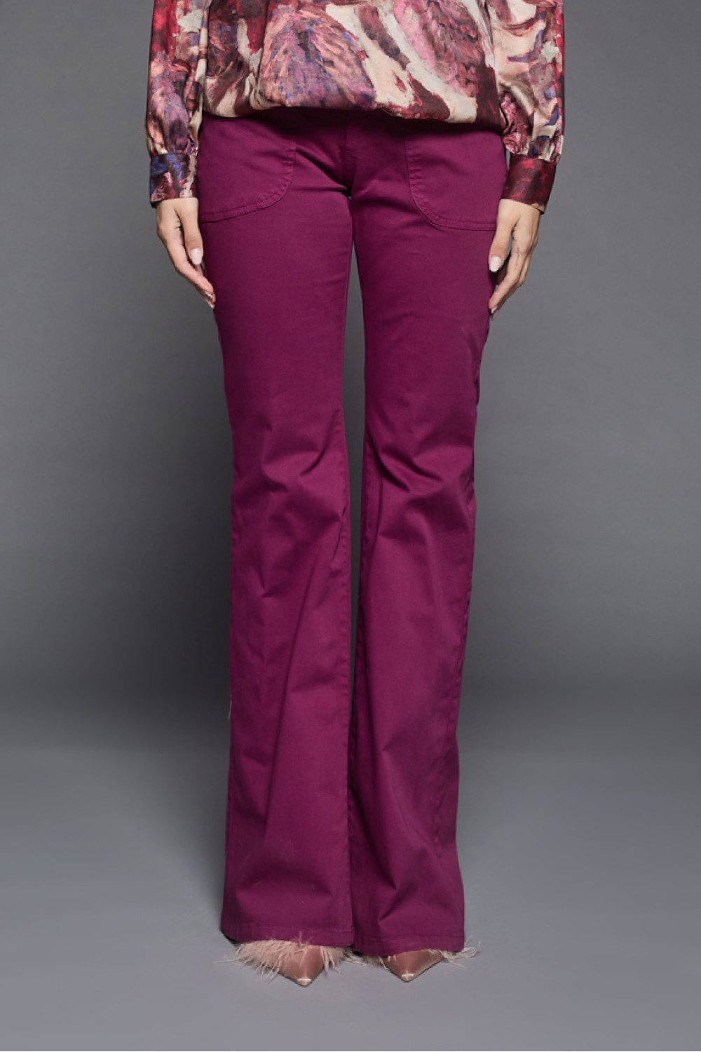 Pantalone a Zampa con Tasca a Toppa