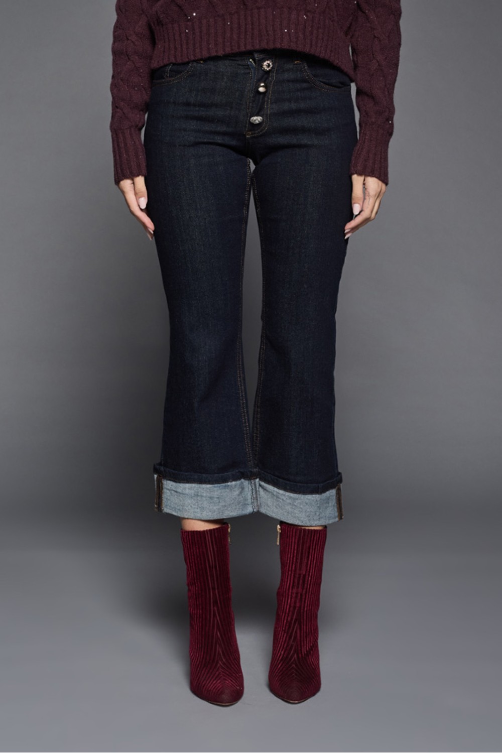 Jeans con Bottoni Gioiello