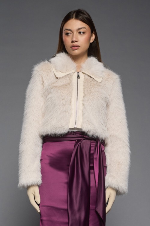 Pelliccia con Zip Frontale