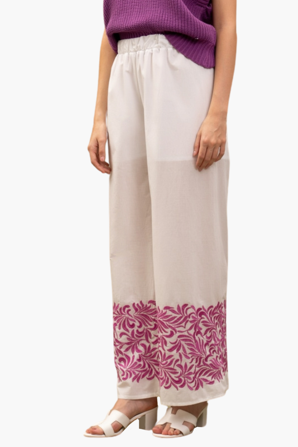 PANTALONE CON RICAMO